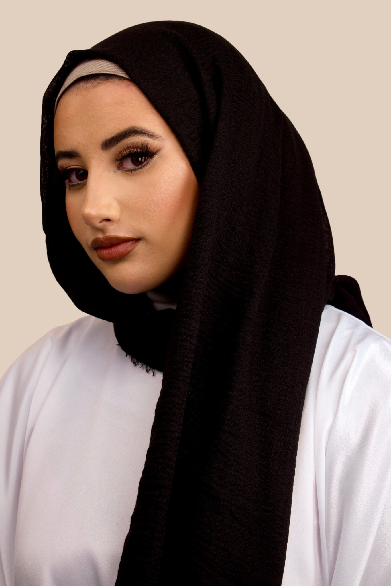Premium Crimped Cotton Hijab | Black - Sabaah's Boutique