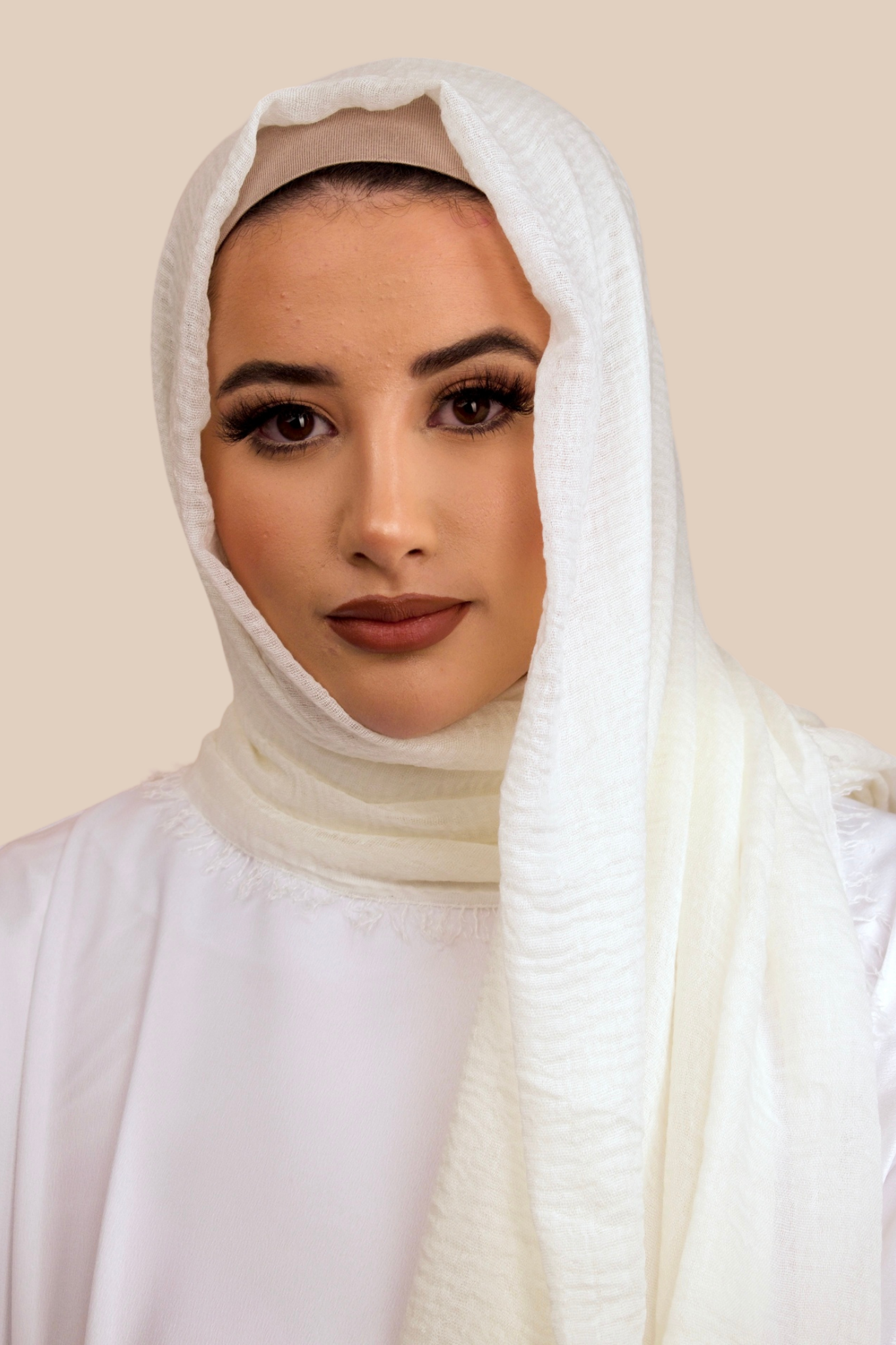 Premium Crimped Cotton Hijab | Milky White - Sabaah's Boutique